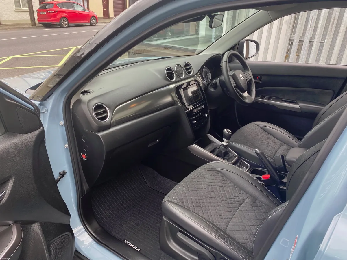 Suzuki Vitara 2023 - Image 6