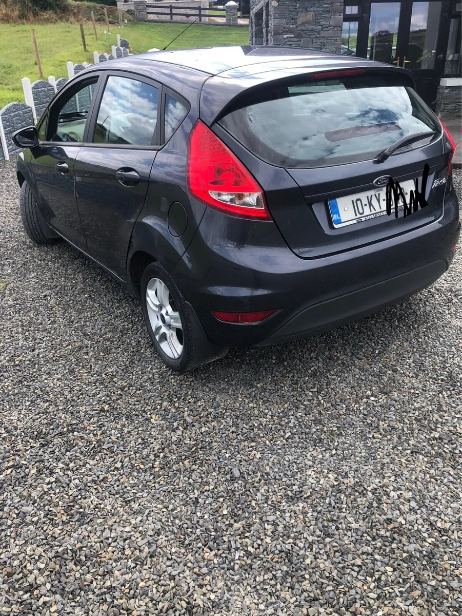 10 Ford fiesta 1.25 - Image 4
