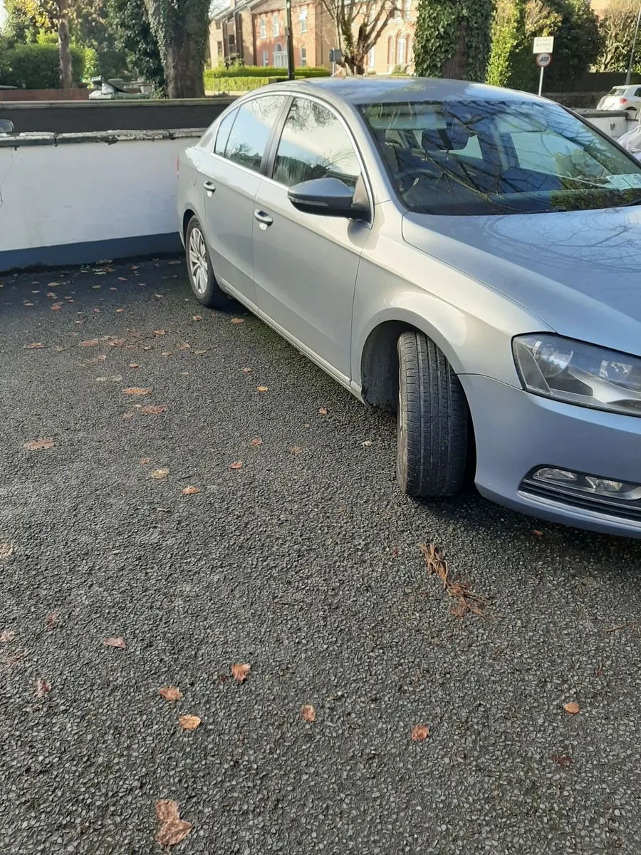 Volkswagen Passat 2011 - Image 3
