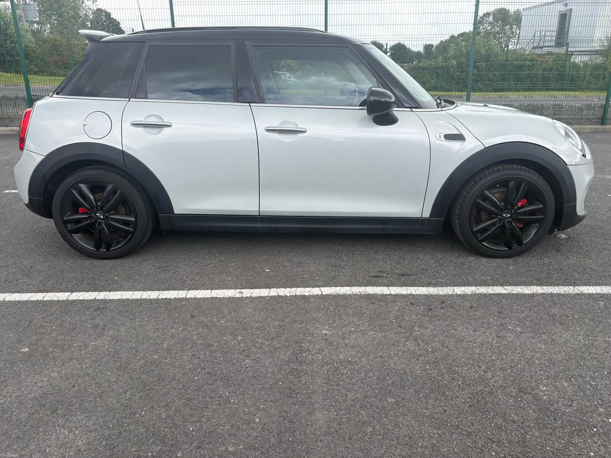 Mini Cooper 1.5 petrol manual - Image 2