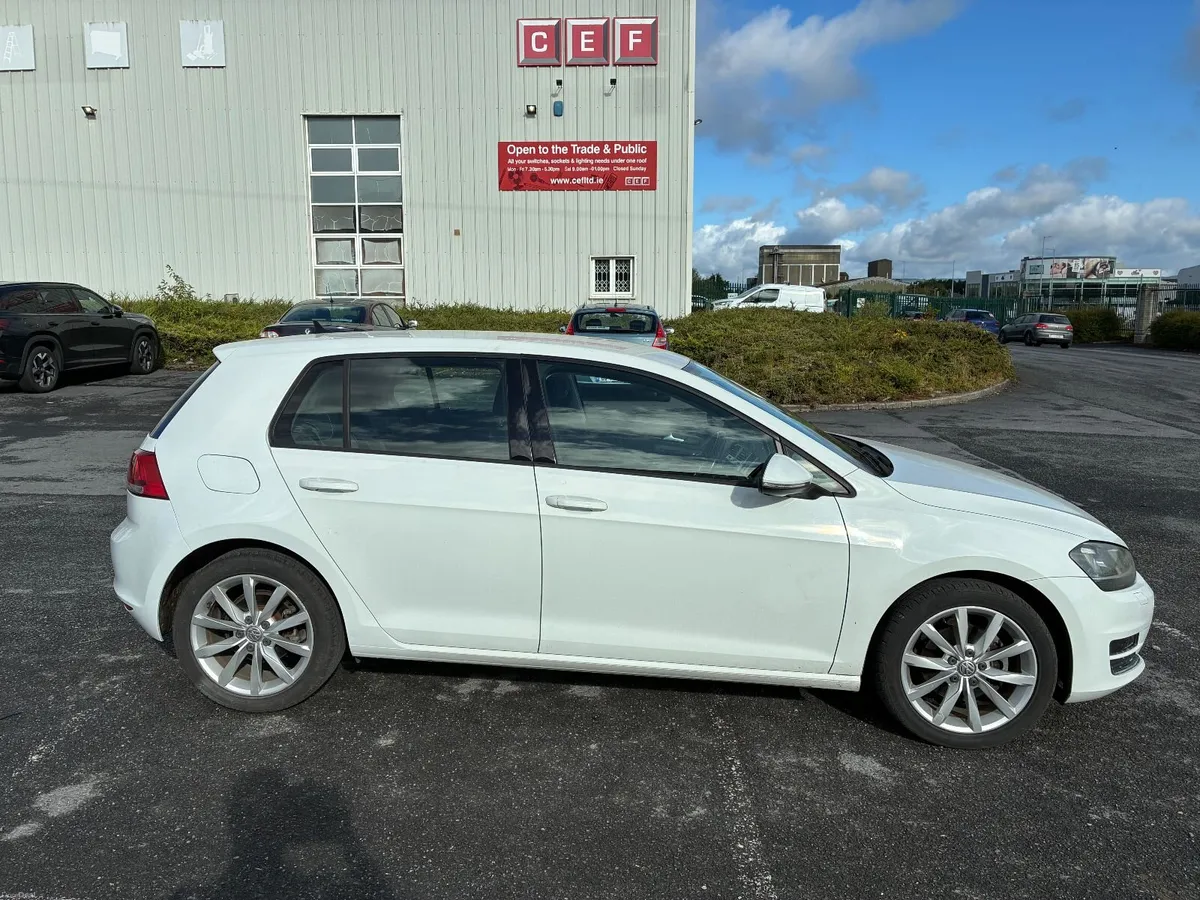 Volkswagen Golf 1.2 TSI BlueMotion Auto 5DR - Image 2