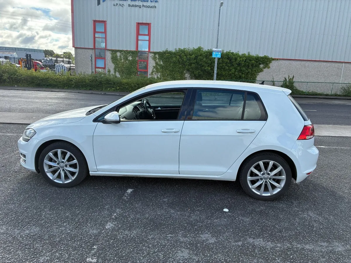 Volkswagen Golf 1.2 TSI BlueMotion Auto 5DR - Image 5