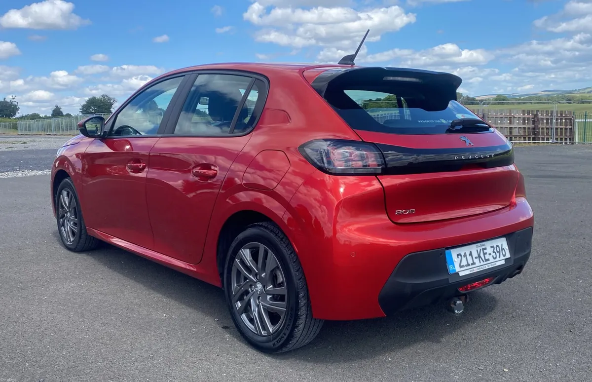 Peugeot 208 2021 puretech Auto 1.2 - Image 6