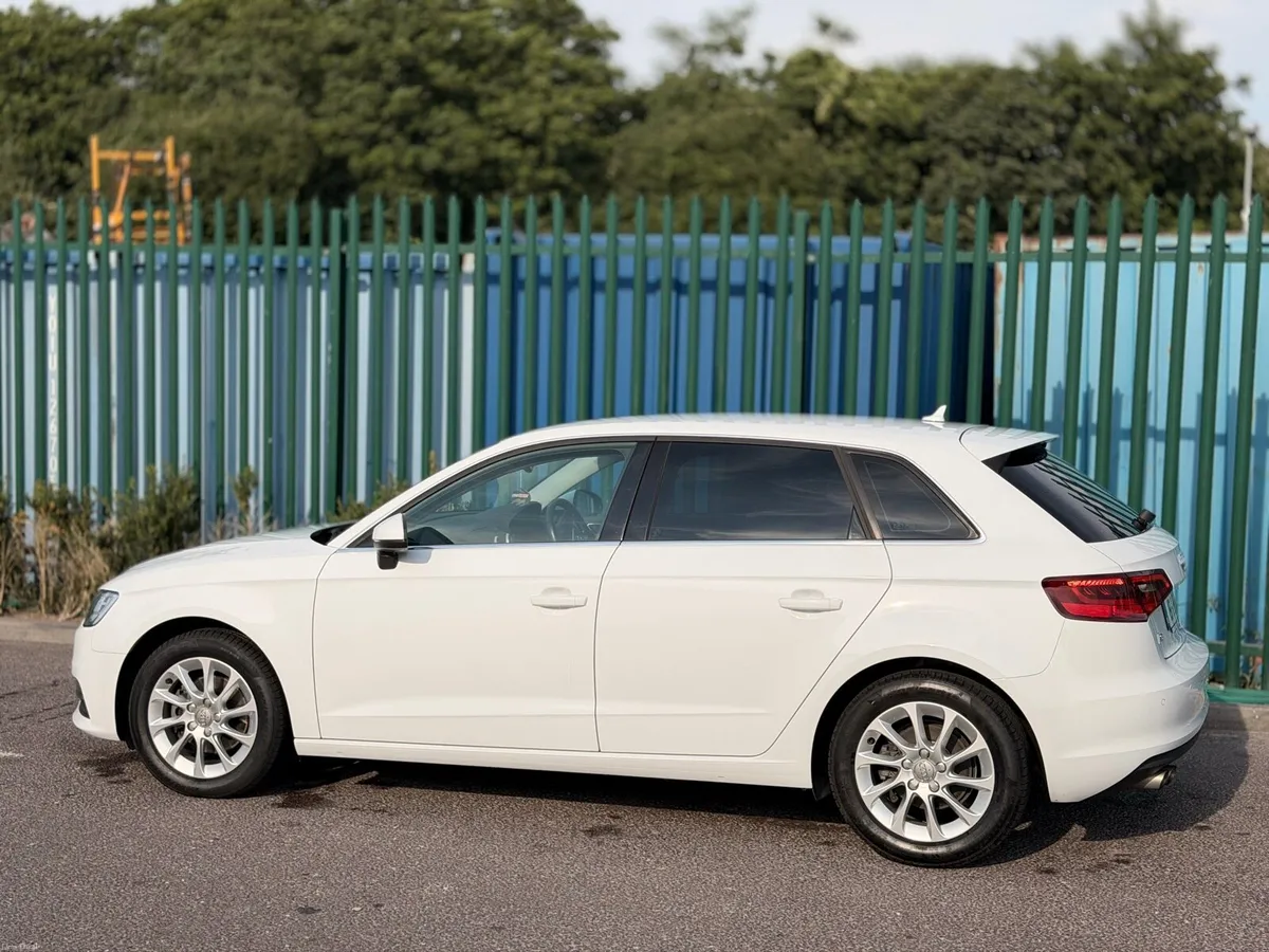 Automatic Audi A3 hatchback - Image 4
