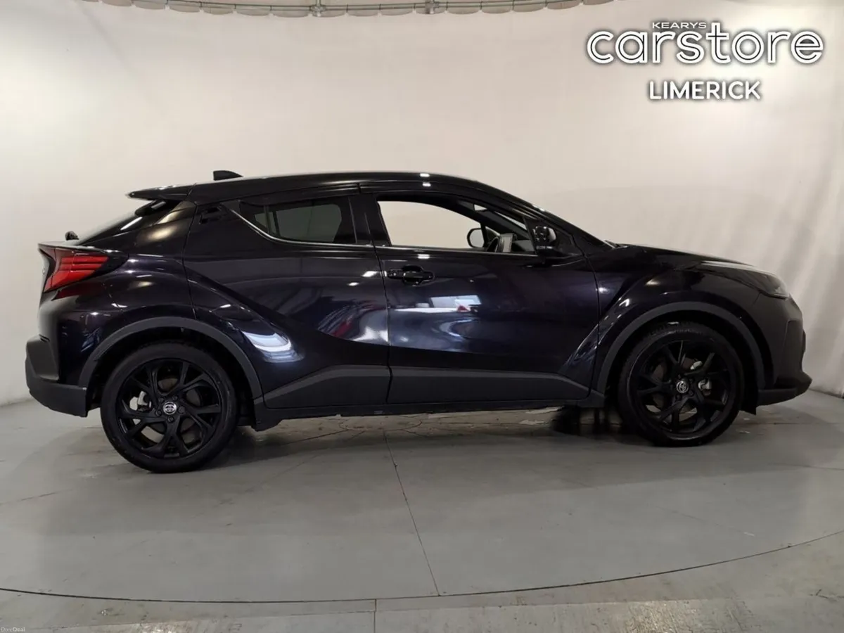 Toyota C-HR 1.8 - Image 2