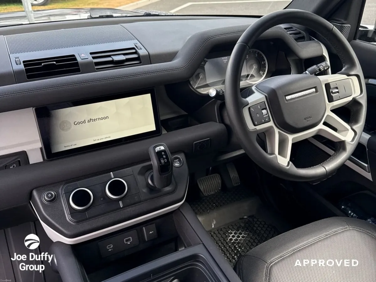 Land Rover Defender 90 3.0D Hard Top X-Dynamic SE - Image 4