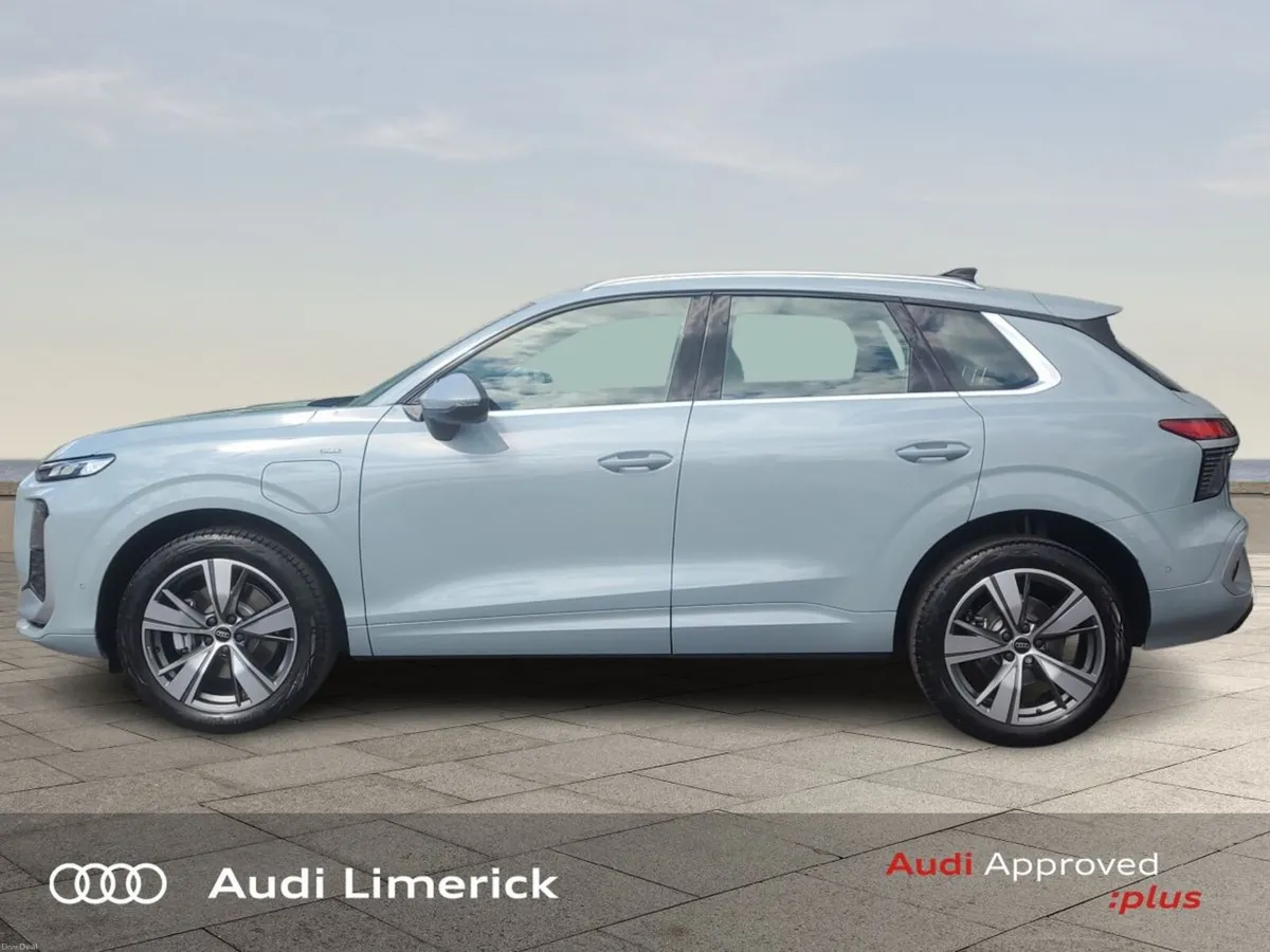 Audi Q3 *SAVE €2897 VS NEW* Q3 E HYBRID S LINE - Image 4