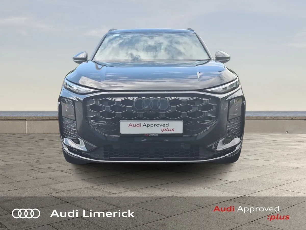 Audi Q3 *SAVE €2937 VS NEW* E-HYBRID S LINE - Image 2