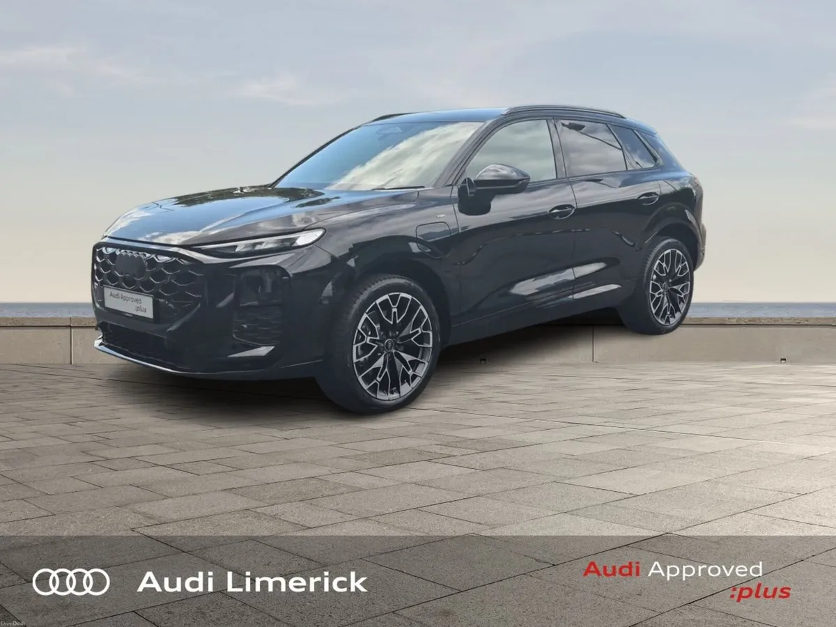 Audi Q3 *SAVE €2937 VS NEW* E-HYBRID S LINE - Image 3