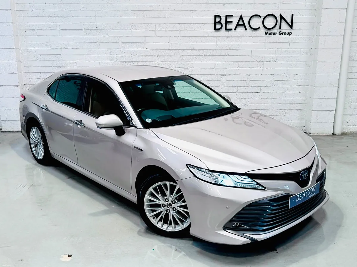 *36,000 MILES*HYBRID PLATINUM TOYOTA CAMRY  2.5 AU - Image 2