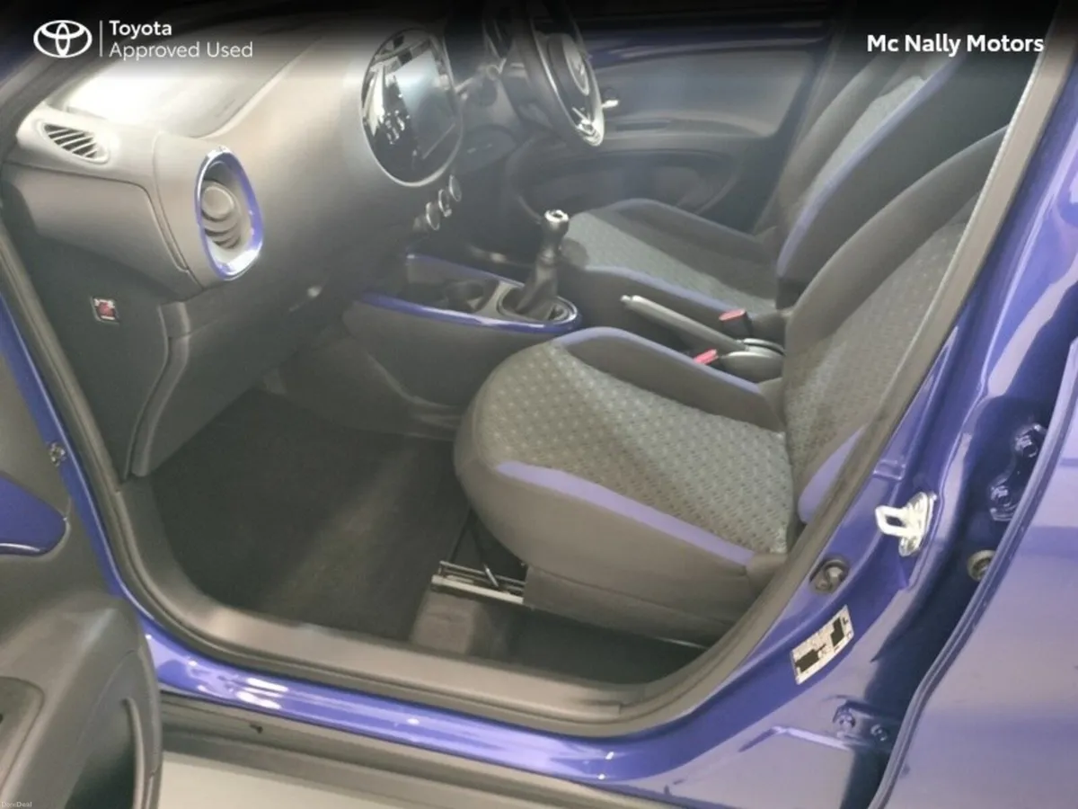 Toyota Aygo X DESIGN LOW KMS - Image 6