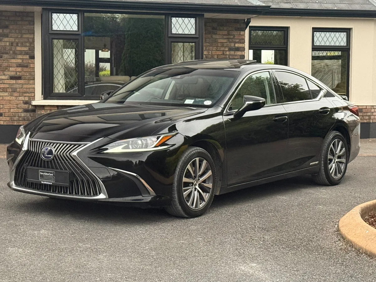 Immaculate 201 Lexus ES300h! - Image 3
