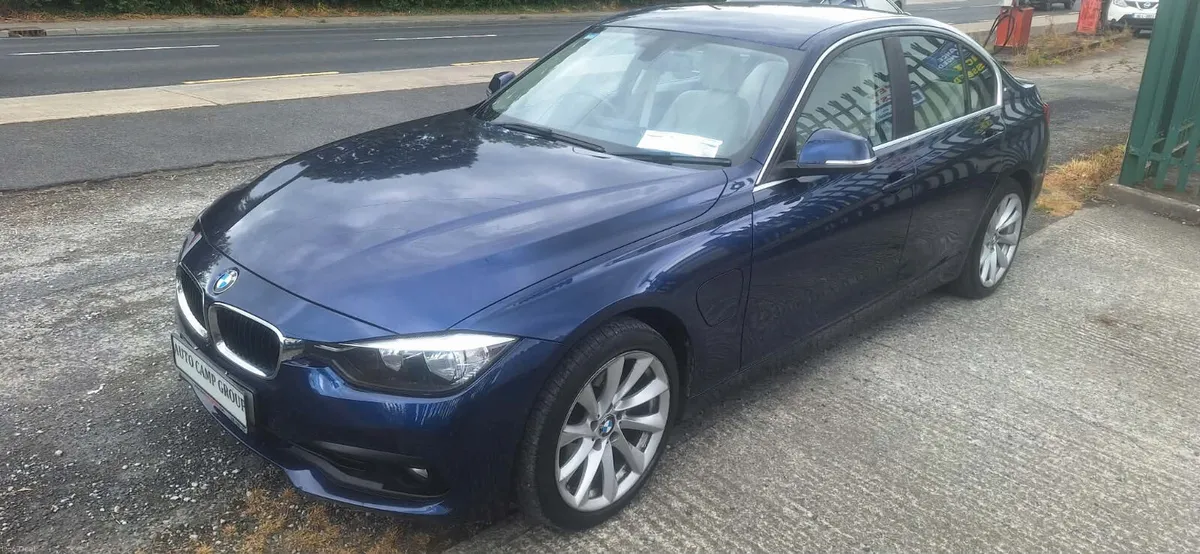 BMW 330e SE Petrol Plug-in Hybrid - Image 3