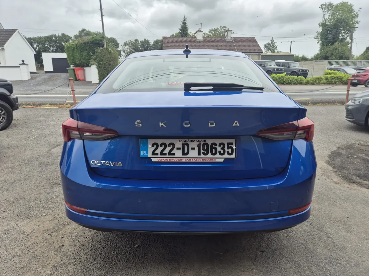 2022 SKODA OCTAVIA 2.0 TDI MANUAL - Image 2