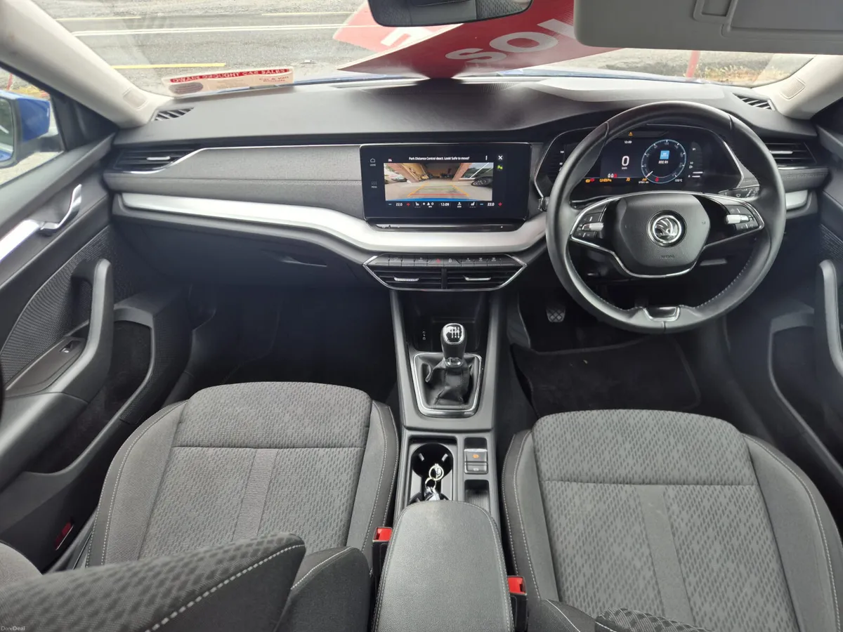 2022 SKODA OCTAVIA 2.0 TDI MANUAL - Image 5