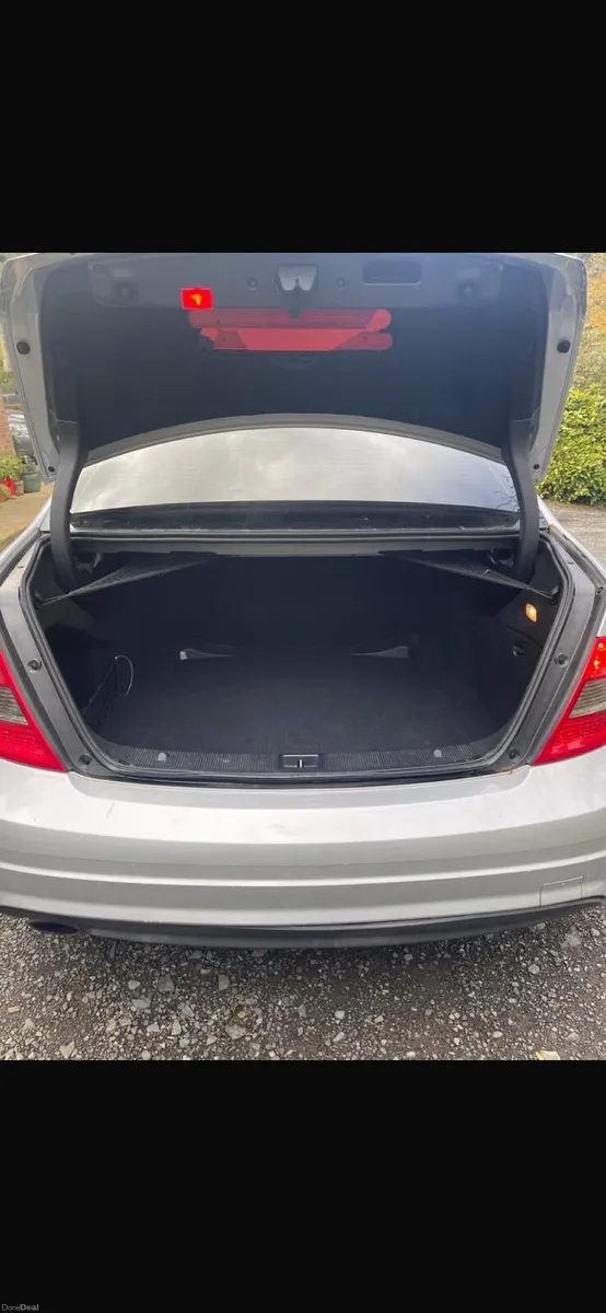 Mercedes-Benz C-Class 2008 - Image 3