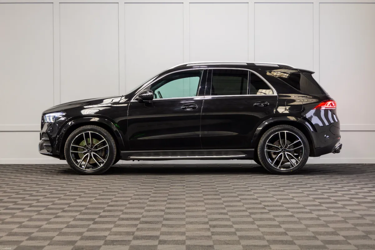 222 Mercedes-Benz GLE 350de AMG Line 5 Seat N1 - Image 3