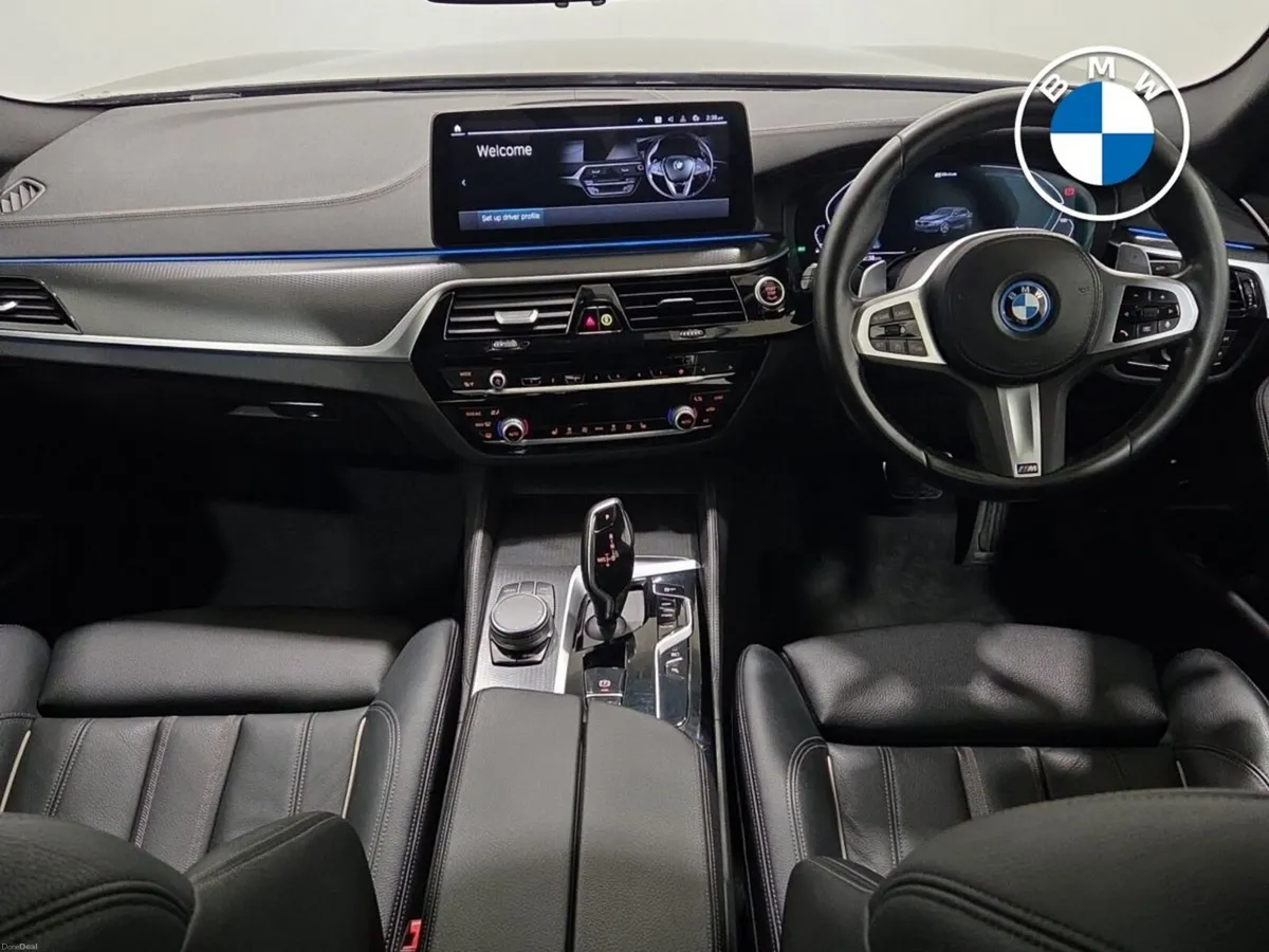 BMW 5-Series 530e M Sport Saloon - Image 4