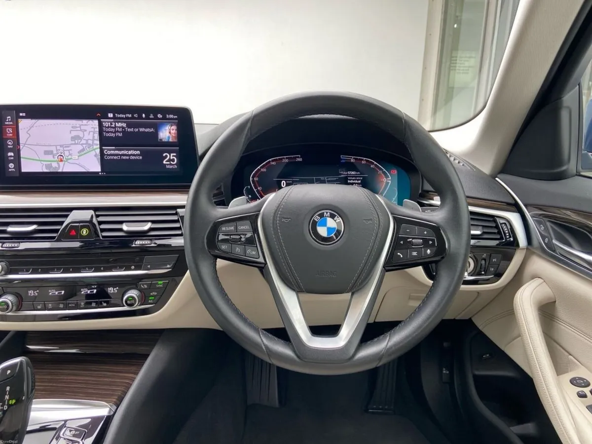 BMW 5-Series 520d SE Saloon - Image 5