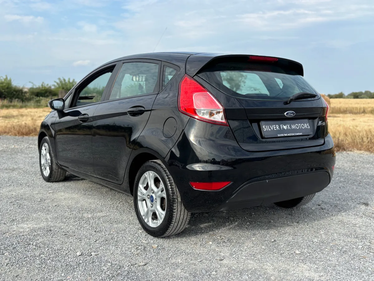 Ford Fiesta 2015 - Image 6