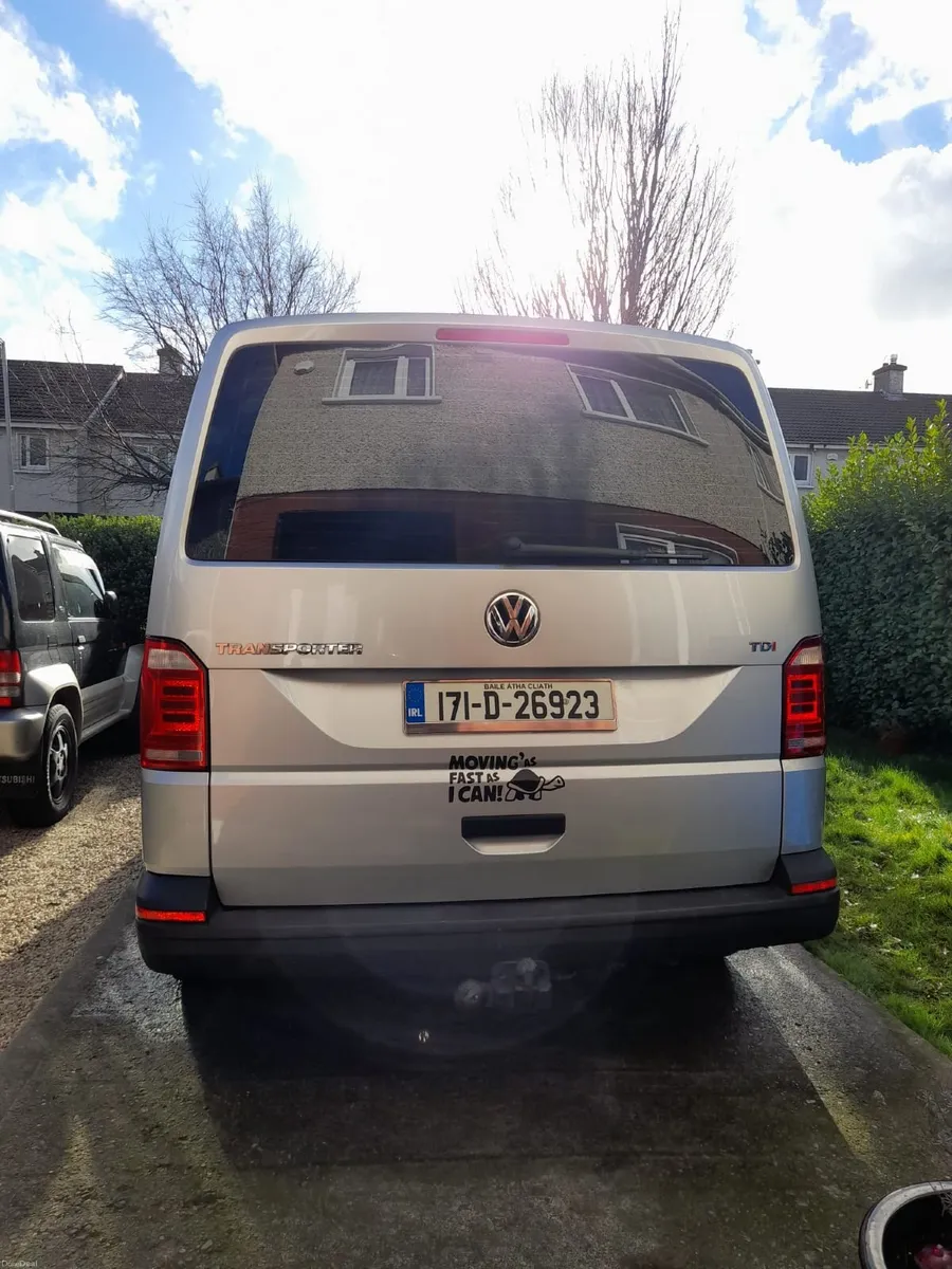 Volkswagen Transporter Kombi - Image 3