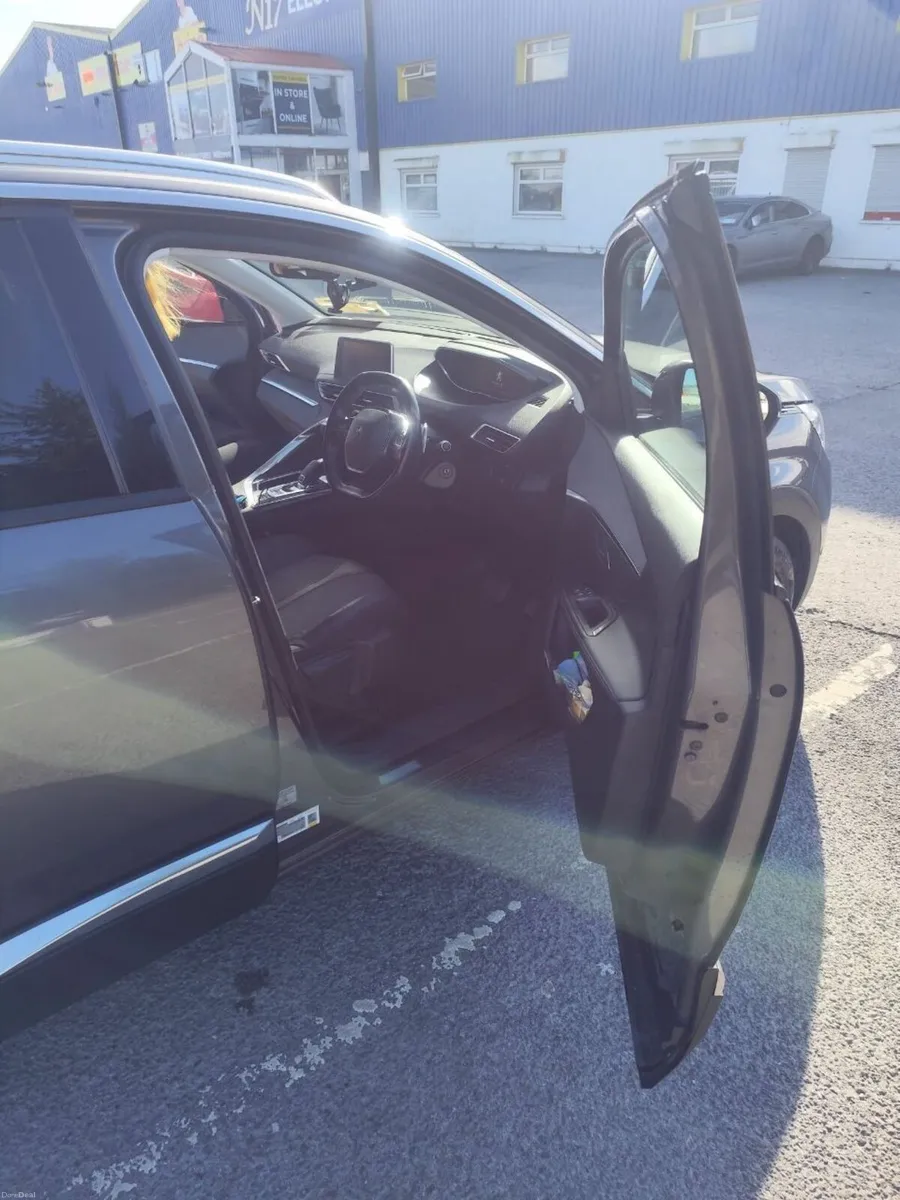 Peugeot 5008 2019 - Image 6
