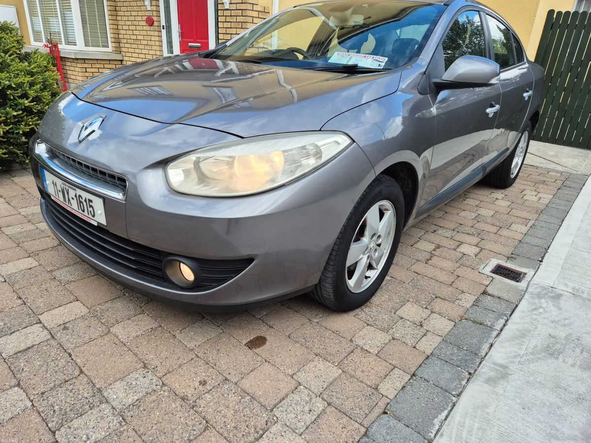 Renault Fluence 2011 - Image 2