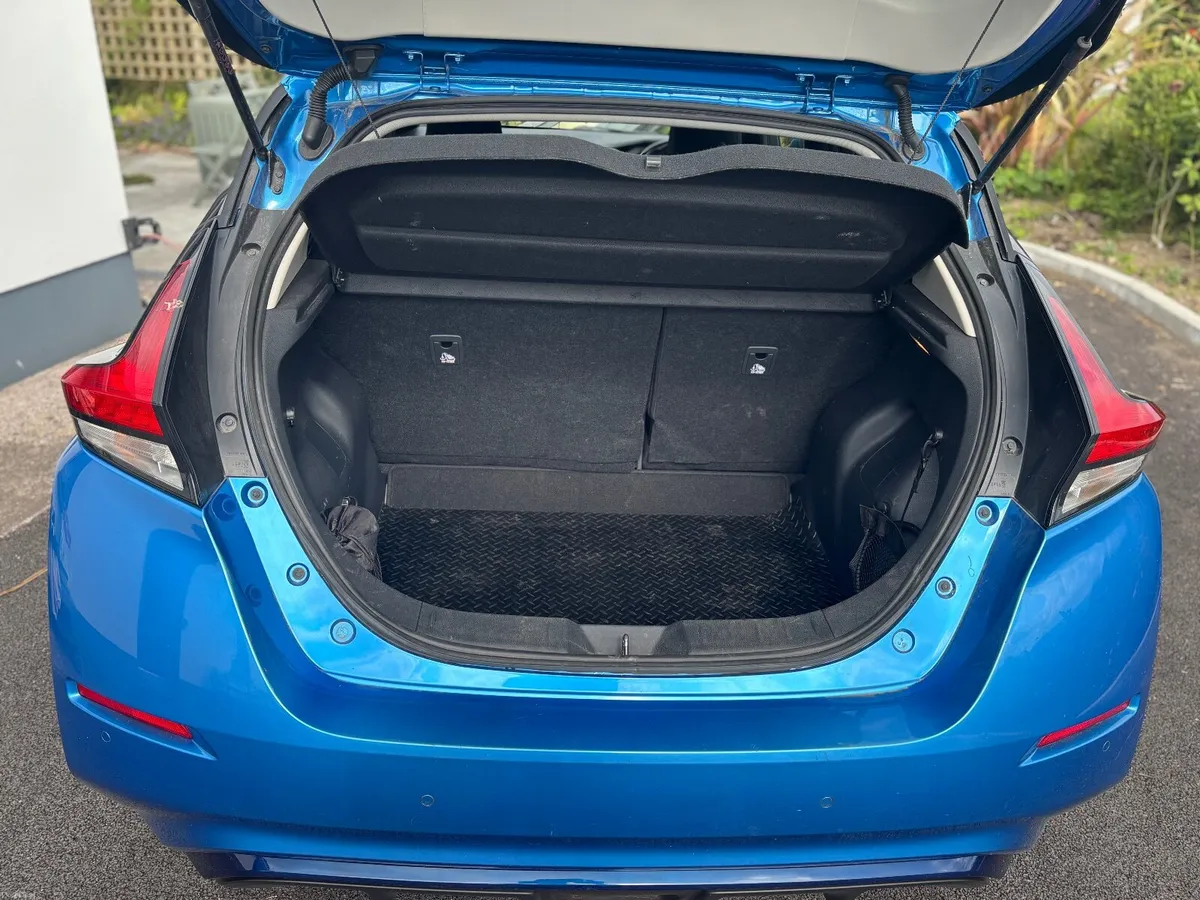 Nissan Leaf SV Premium 40kw 2021 -Low kms - Image 3