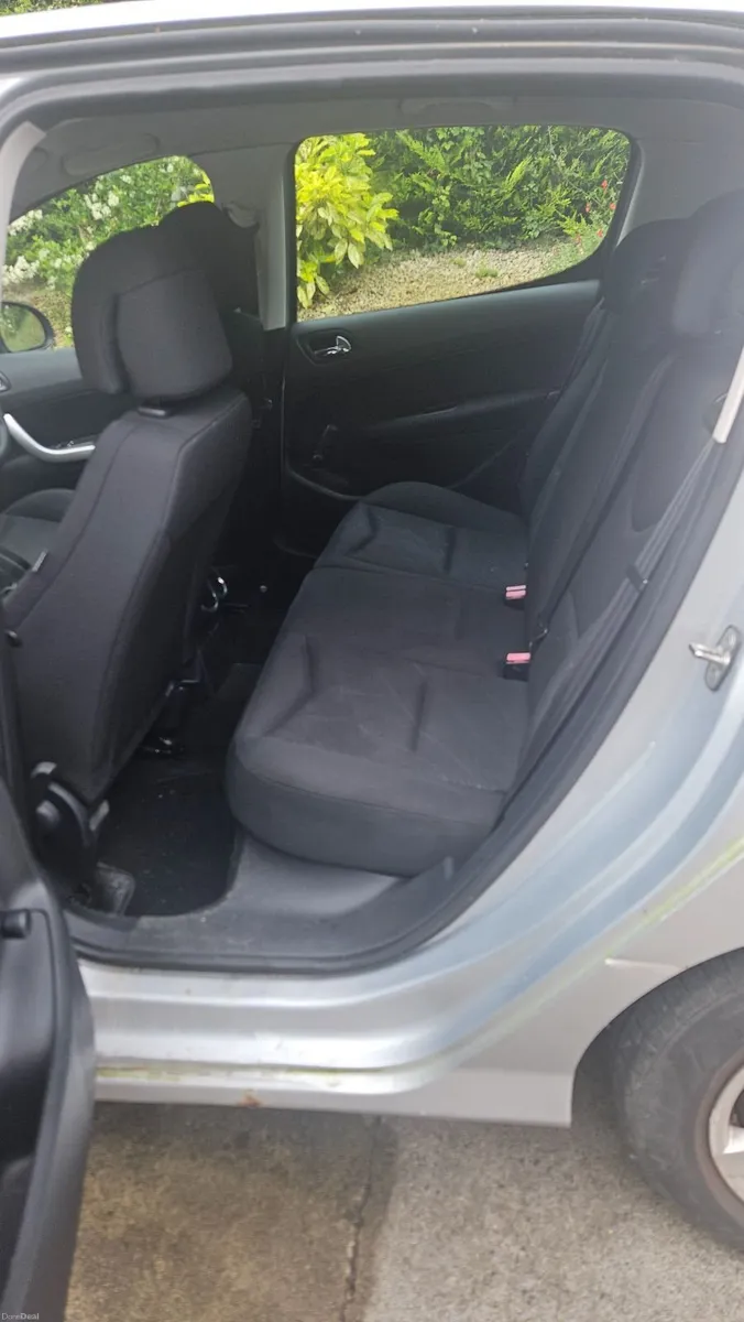 Peugeot 308 2008 - Image 2
