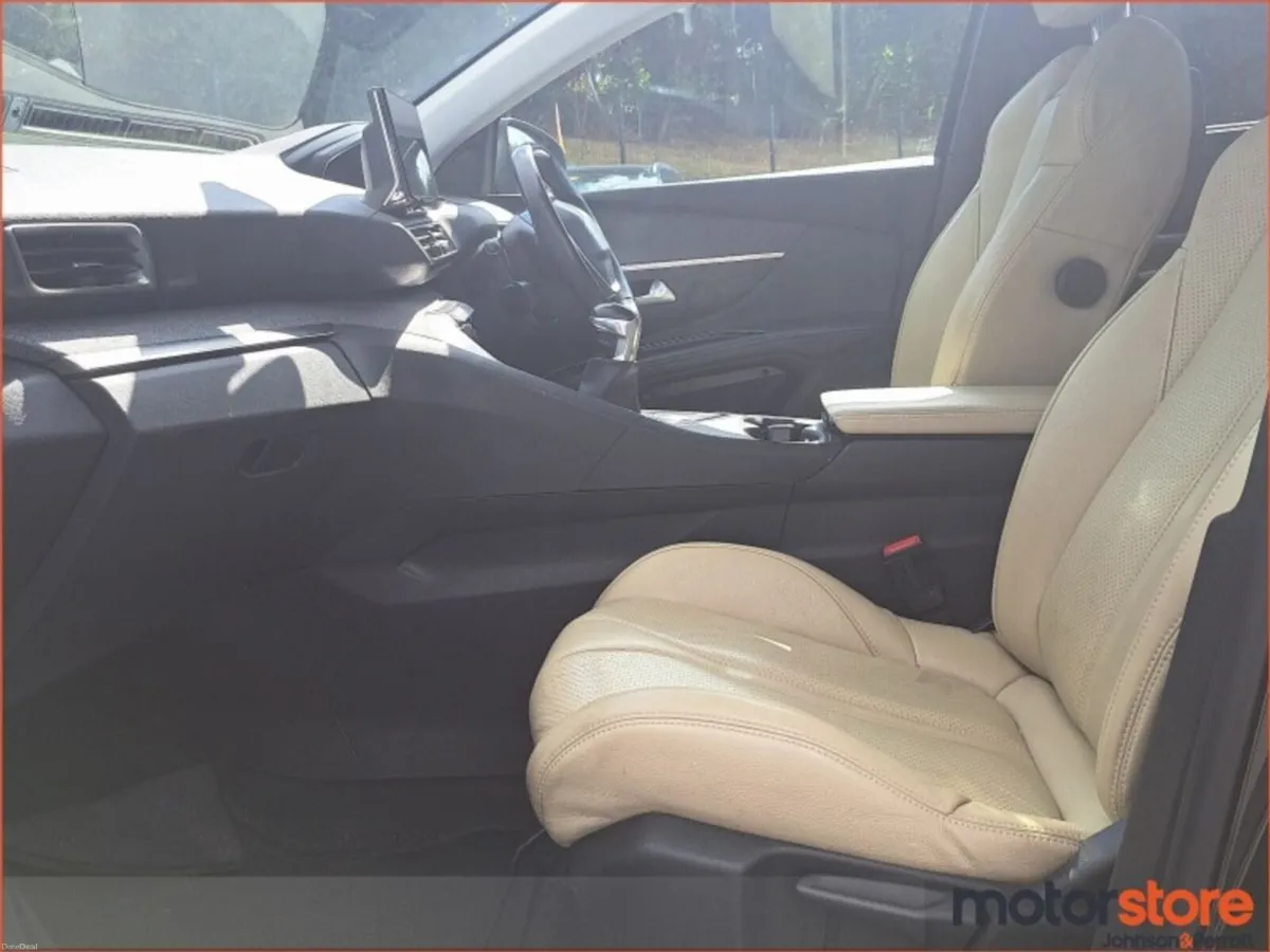 Peugeot 5008 1.5 BlueHDi 130bhp Allure - Image 3