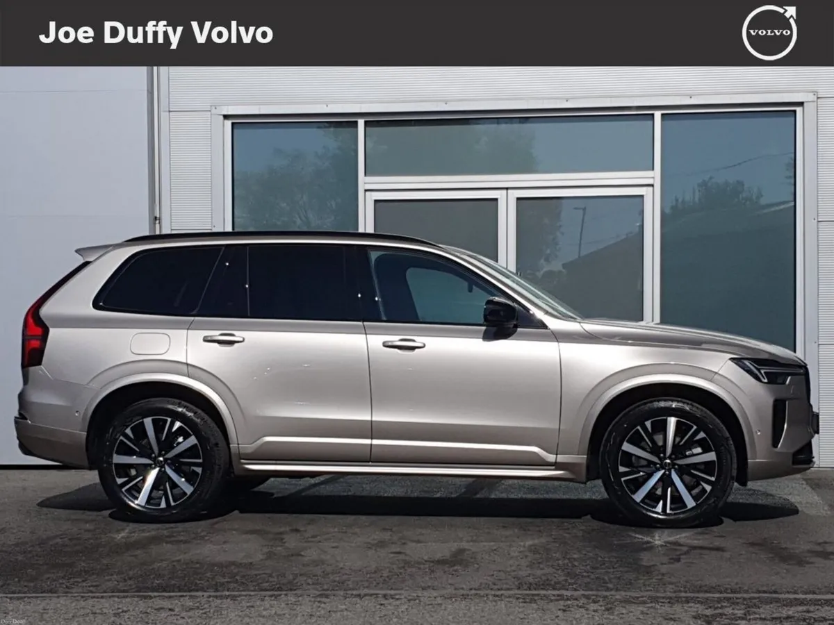 Volvo XC90 T8 PHEV AWD Plus Dark - Image 5