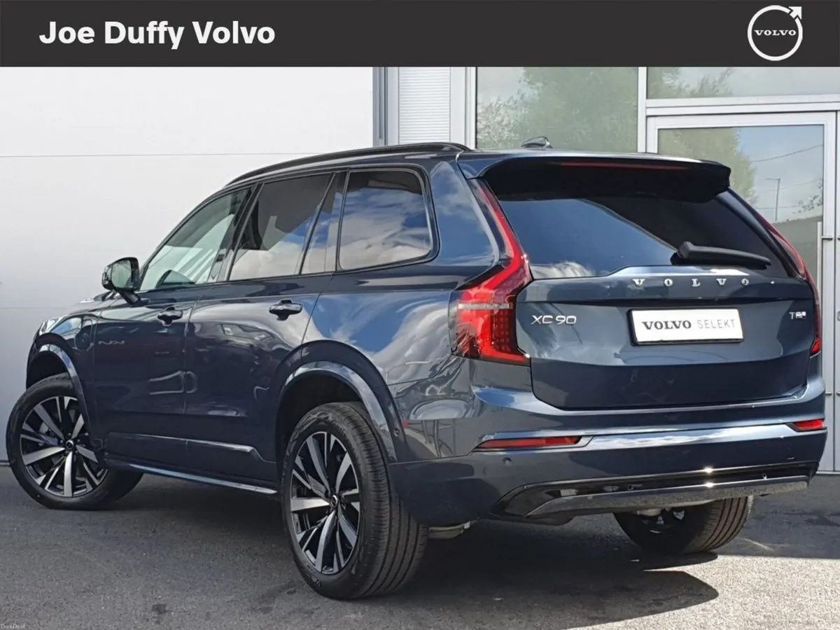 Volvo XC90 T8 PHEV AWD Plus Dark - Image 2