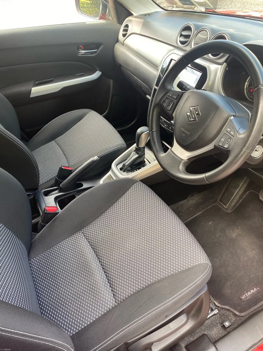 Suzuki Vitara SUV - Image 4