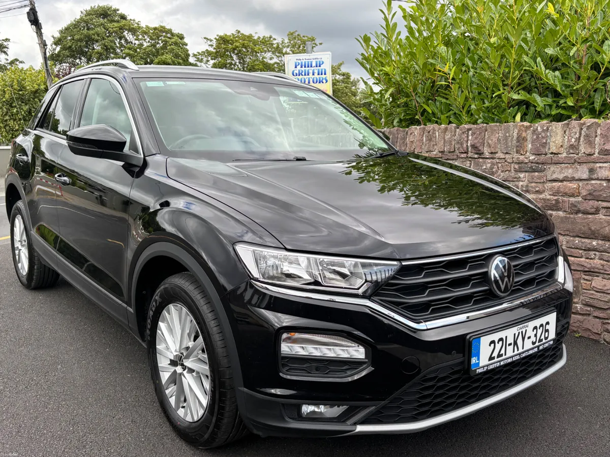 Volkswagen T-Roc Design Model with Full Leather - Image 2