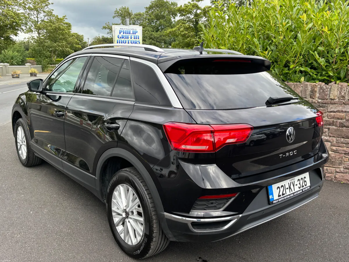 Volkswagen T-Roc Design Model with Full Leather - Image 6
