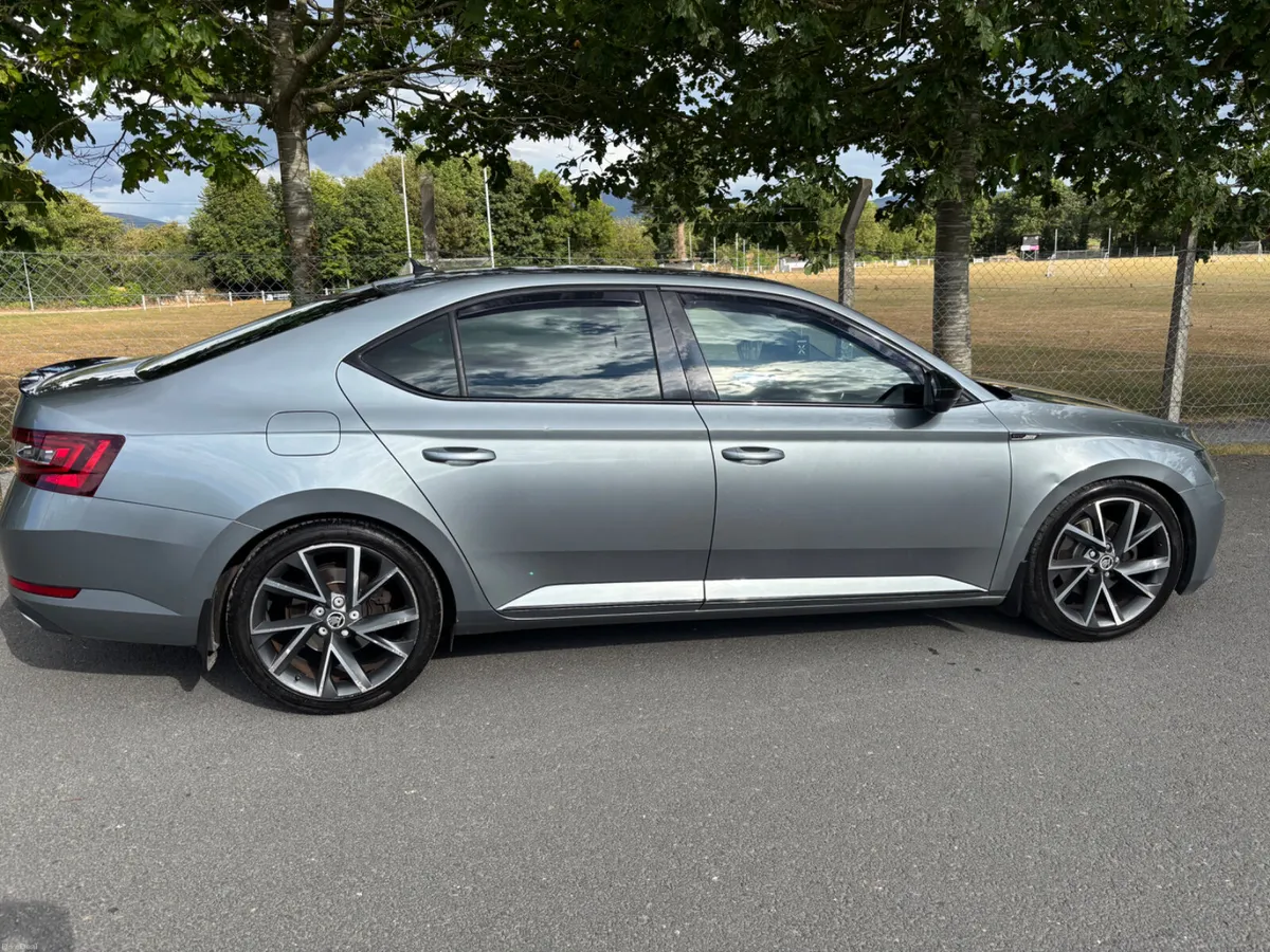 Skoda Superb 2017 2.0 tdi DSG sport- line - Image 6
