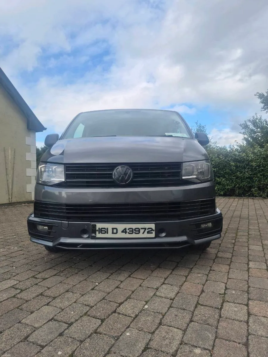 2016 Volkswagen Transporter T6 DSG 9 Seate - Image 2