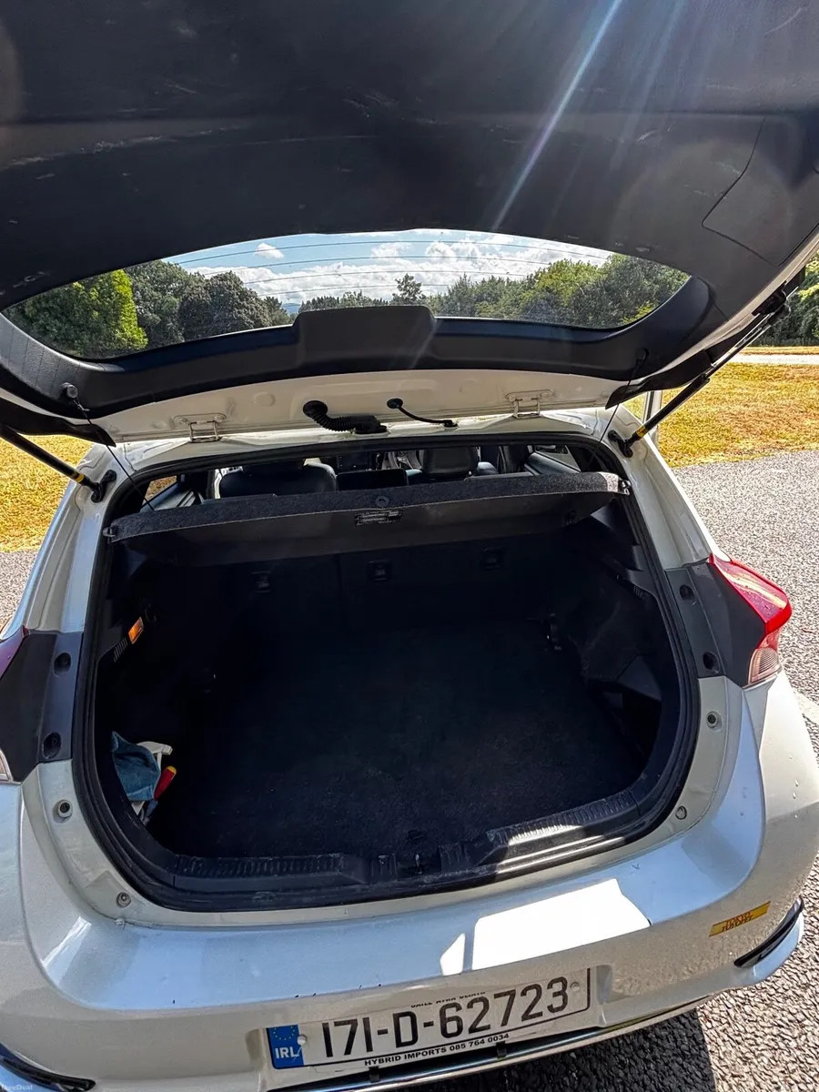 Toyota Auris 2017 - Image 5