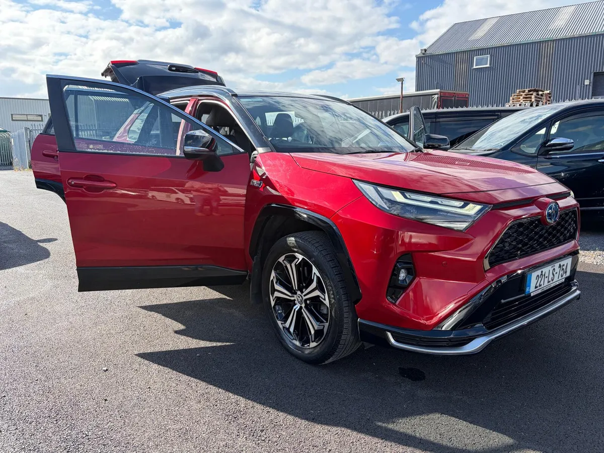 2022 Toyota RAV4 PLUG IN HYBRID AUTOMATIC LEATHER - Image 6