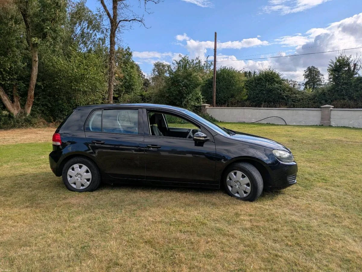VW Golf  1.6 TDI - Image 2