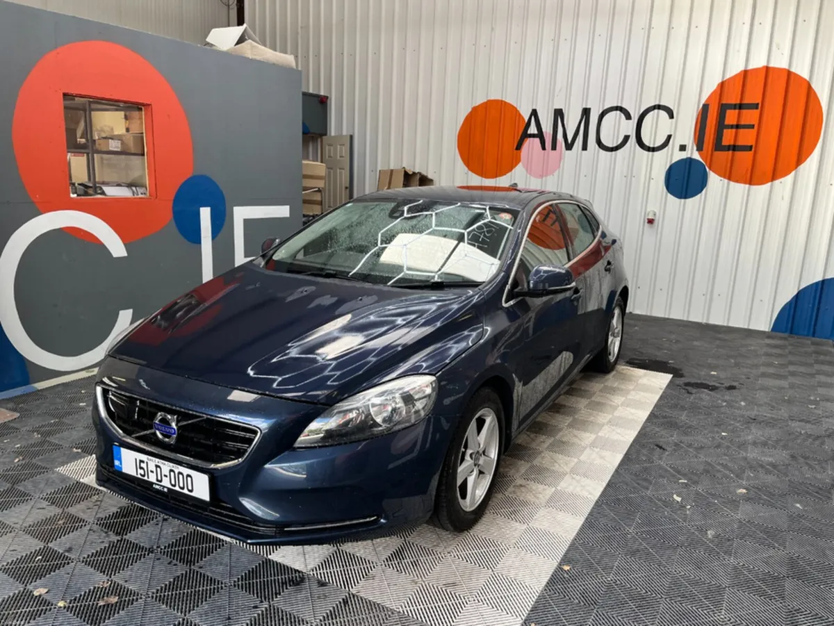 Volvo V40 2015 VOLVO V40 T4 1.6 AUTOMATIC / CRUISE - Image 5