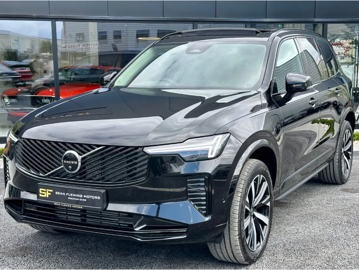 Volvo XC90 T8 Plus Dark AWD - Image 3