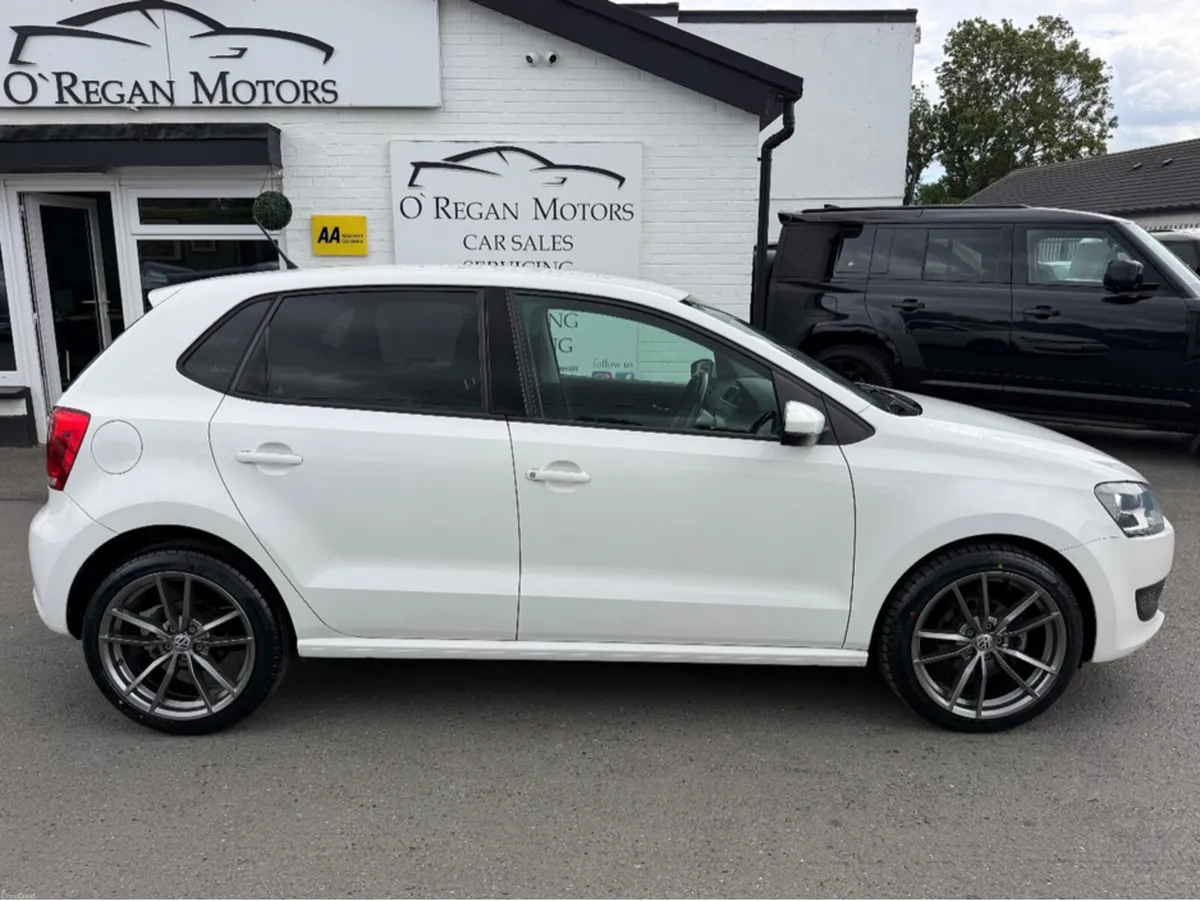 Volkswagen Polo 1.2 TSI PETROL AUTO - Image 2