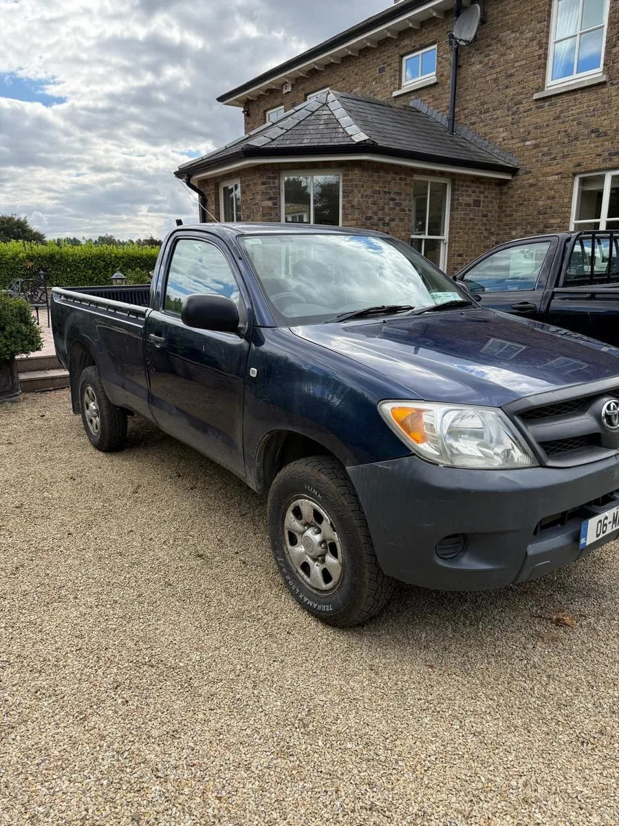 Toyota Hilux 2006 - Image 3
