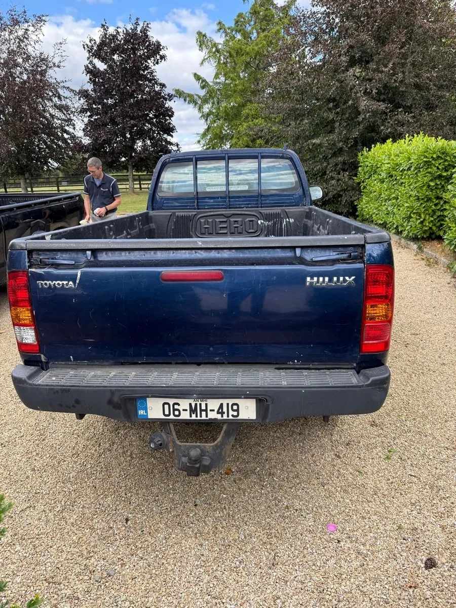 Toyota Hilux 2006 - Image 4