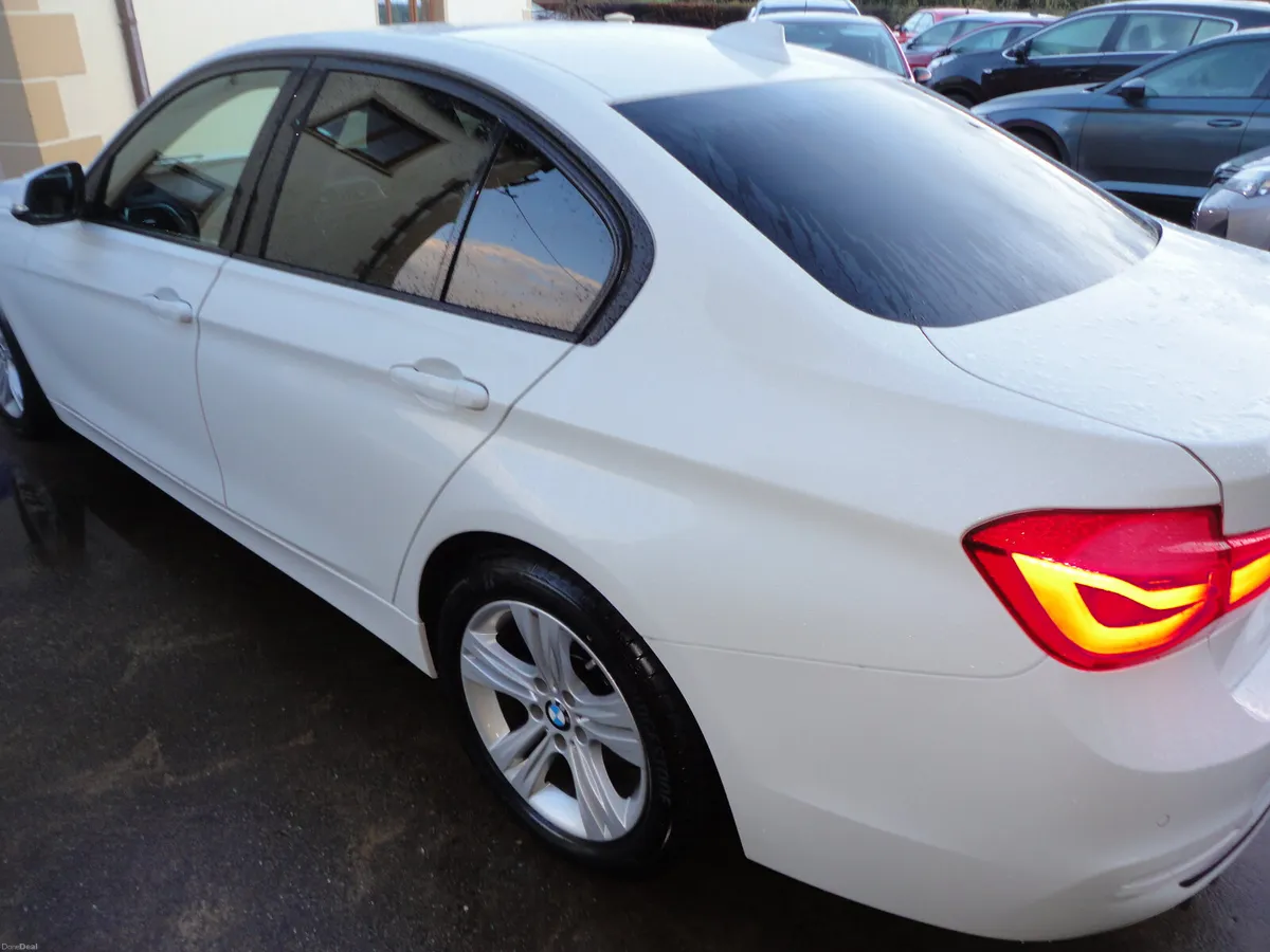 BMW 3-Series 2017 - Image 5