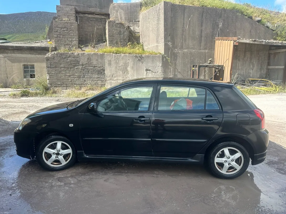 Toyota Corolla - Image 2