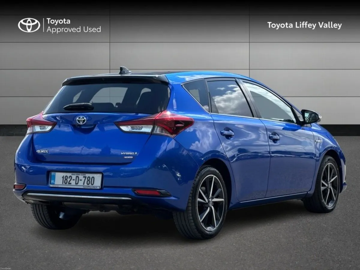 Toyota Auris AURIS HYBRID LUNA SPORT - Image 2