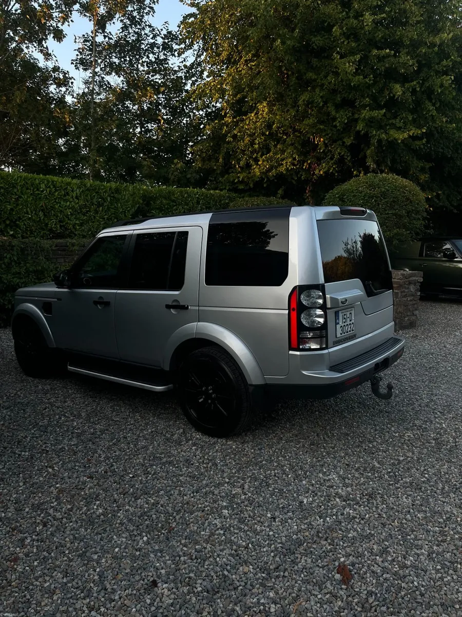 Land Rover Discovery 2015 - Image 2
