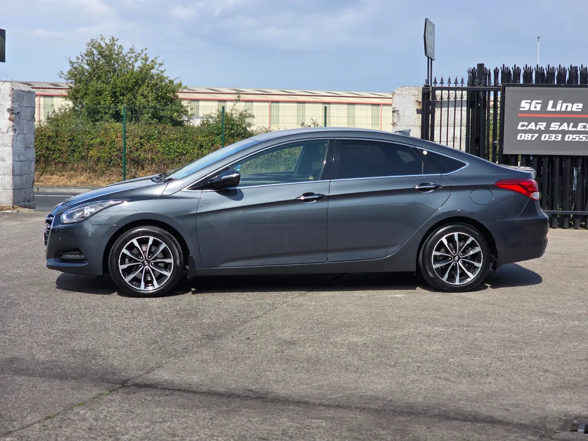 Hyundai i40 EXECUTIVE 1.7L Diesel - Image 2